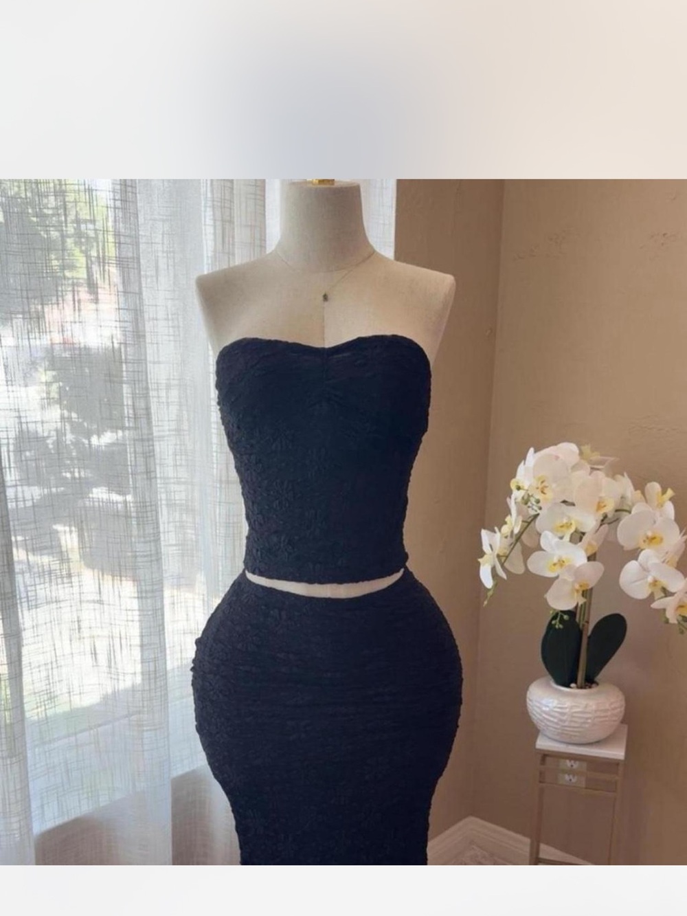 Black‎ Floral Lace 2 Piece Set Strapless Sweetheart Crop Top and Midi Skirt, L